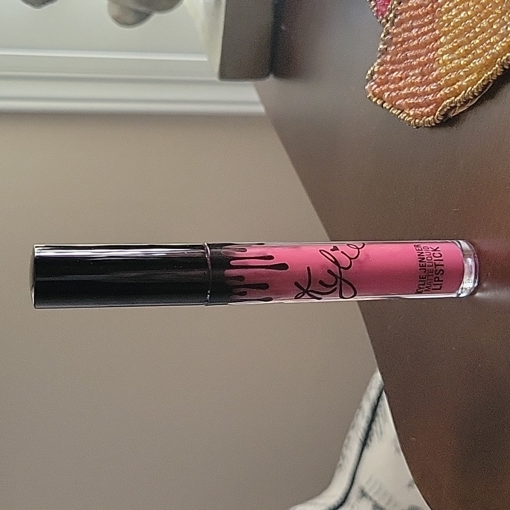 Kylie Jenner liquid lipstick and lip liner set